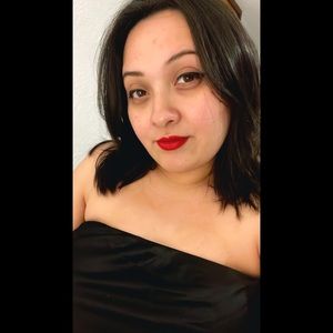 Meet your Posher, Beatriz